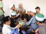 Hari Keempat Pesantren Ramadhan MI Plus Al-Falah: Menanamkan Bakti kepada Orang Tua dan Kreativitas Parcel Lebaran